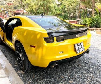 Chevrolet Camaro 3.6 RS 2010 - Cần bán gấp Chevrolet Camaro 3.6 RS năm sản xuất 2010, màu vàng, nhập khẩu