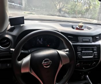 Nissan Navara  NP300 2015 - Bán xe Nissan Navara SL năm 2015, màu nâu, xe nhập