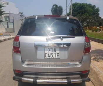 Chevrolet Captiva LT 2008 - Bán ô tô Chevrolet Captiva (LT) đời 2008, màu ghi-bạc, gia đình sử dụng kỹ mới 95%