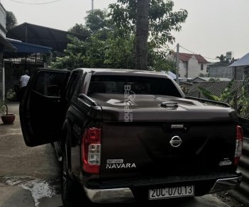 Nissan Navara  NP300 2015 - Bán xe Nissan Navara SL năm 2015, màu nâu, xe nhập