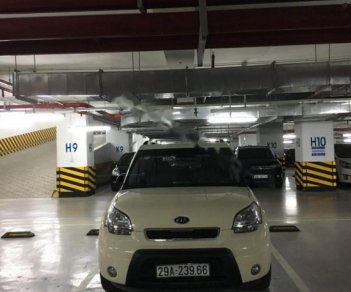 Kia Soul 4U 1.6 AT 2010 - Cần bán lại xe Kia Soul 4U 1.6 AT sản xuất 2010, màu kem (be), nhập khẩu