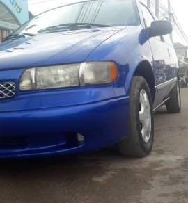 Nissan Quest   1995 - Cần bán xe Nissan Quest năm 1995, màu xanh lam, xe nhập, 125 triệu