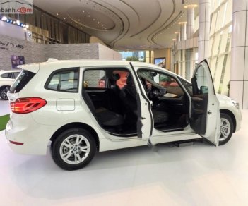 BMW 2 Series 218i Gran Tourer 2018 - Cần bán BMW 2 Series 218i Gran Tourer năm 2018, màu trắng, nhập khẩu nguyên chiếc