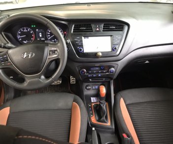 Hyundai i20 Active 1.4AT 2017 - Bán Hyundai I20 Active 1.4AT màu nâu cánh dán số tự động nhập Ấn Độ 2017