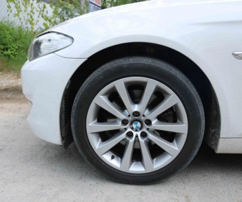 BMW 5 Series 528i 2012 - Cần bán BMW 5 Series 528i, màu trắng, nhập khẩu
