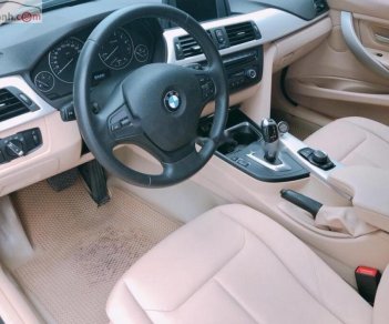 BMW 3 Series 320i 2015 - Bán BMW 3 Series 320i đời 2015, màu đen, xe nhập