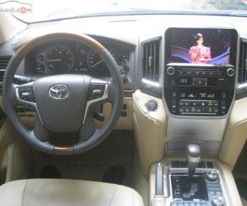 Toyota Land Cruiser VX 4.6 V8 2016 - Cần bán lại xe Toyota Land Cruiser VX 4.6 V8 2016, màu đen, nhập khẩu nguyên chiếc