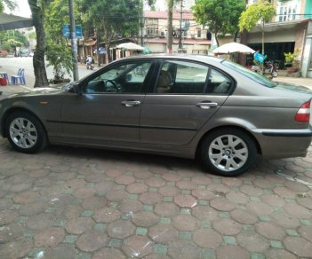 BMW 3 Series 318i 2003 - Gia đình bán BMW 318i sản xuất 2003 số tự động, chính chủ, tôi công chức đi ít lên xe còn rất đẹp máy cực ngon nổ êm ru