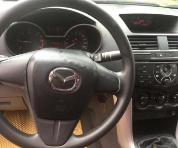 Mazda BT 50 2.2L 4x4 MT 2014 - Bán xe Mazda BT 50 2.2L 4x4 MT đời 2014, màu vàng, nhập khẩu