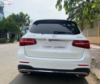 Mercedes-Benz GLC-Class GLC 300 4Matic 2017 - Cần bán xe cũ Mercedes GLC 300 4Matic đời 2017, màu trắng