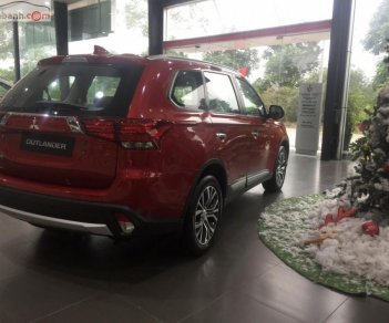 Mitsubishi Outlander 2.0 CVT 2018 - Bán ô tô Mitsubishi Outlander 2.0 CVT sản xuất năm 2018, màu đỏ sang trọng