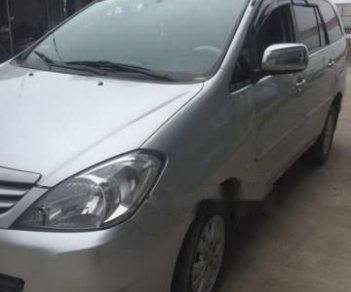 Toyota Innova 2010 - Bán xe Toyota Innova đời 2010, màu bạc