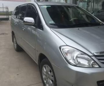 Toyota Innova 2010 - Bán xe Toyota Innova đời 2010, màu bạc