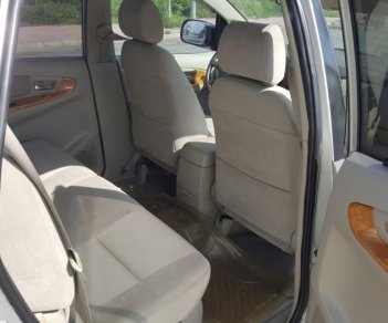 Toyota Innova G 2010 - Cần bán xe Toyota Innona G 2010, xe còn rất đẹp