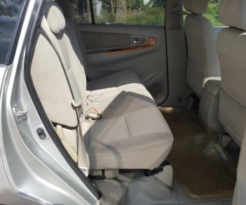 Toyota Innova G 2010 - Cần bán xe Toyota Innona G 2010, xe còn rất đẹp