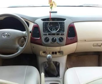 Toyota Innova G 2006 - Bán ô tô Toyota Innova G sản xuất 2006, màu bạc