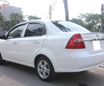 Chevrolet Aveo LTZ 2015 - Cần bán xe Chevrolet Aveo LTZ sản xuất 2015, màu trắng  