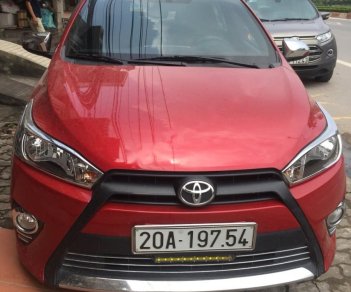 Toyota Yaris 2016 - Bán Toyota Yaris sản xuất năm 2016, màu đỏ 