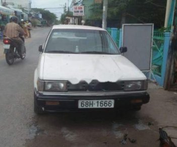 Nissan Bluebird 1984 - Cần bán gấp Nissan Bluebird đời 1984, màu trắng