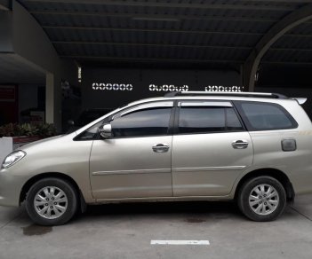 Toyota Innova V 2008 - Bán ô tô Toyota Innova V sản xuất năm 2008, màu vàng