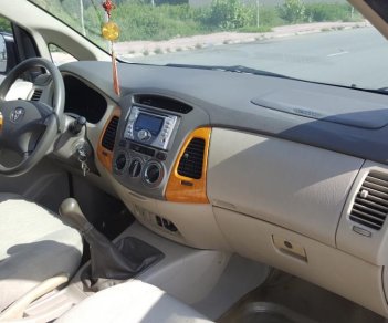 Toyota Innova G 2010 - Cần bán xe Toyota Innona G 2010, xe còn rất đẹp