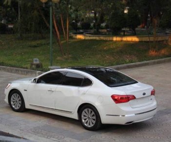 Kia K7 Luxury 2011 - Cần bán Kia K7 Luxury sản xuất năm 2011, màu trắng, xe nhập