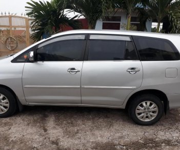 Toyota Innova G 2010 - Cần bán xe Toyota Innova G đời 2010, màu bạc