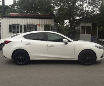 Mazda 3 1.5AT 2016 - Bán Mazda 3 1.5AT đời 2016, màu trắng, giá tốt