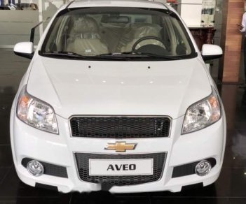 Chevrolet Aveo 2018 - Cần bán Chevrolet Aveo năm 2018, màu trắng, giảm giá tới 80 triệu