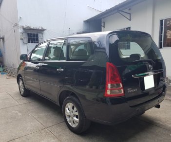 Toyota Innova G 2006 - Cần tiền trả nợ bán gấp Toyota Innova đời 2006, số sàn, máy xăng