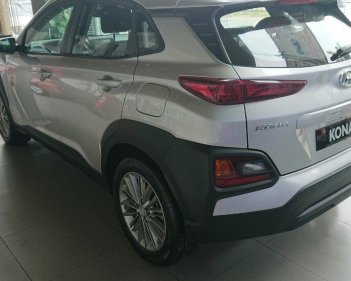 Hyundai i20 Active   2.0 AT  2018 - Bán Hyundai i20 Active 2.0 AT đời 2018, màu trắng
