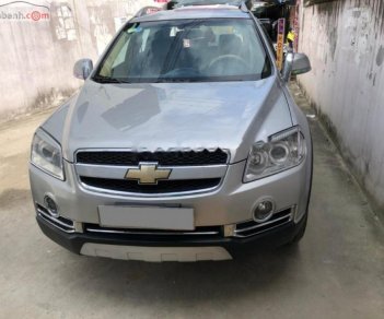 Chevrolet Captiva LT 2009 - Bán xe Chevrolet Captiva LT 2009, màu bạc, số sàn, 298 triệu