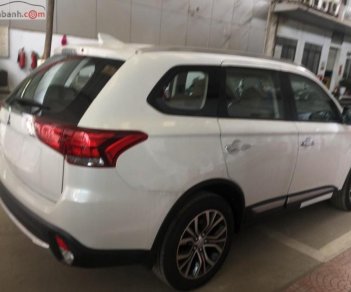 Mitsubishi Outlander 2.0 CVT 2018 - Bán xe Mitsubishi Outlander 2.0 CVT đời 2018, màu trắng  