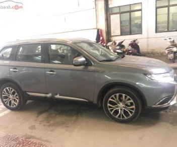 Mitsubishi Outlander 2.0 CVT 2018 - Cần bán Mitsubishi Outlander 2.0 CVT đời 2018, màu xám