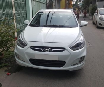 Hyundai Accent mt 2015 - Bán Hyundai Accent 2015 số sàn, màu trắng, nhập Hàn Quốc