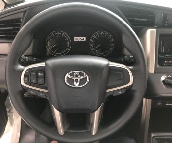 Toyota Innova 2.0E 2018 - Bán Innova 2018 mới trả thẳng và trả góp, giá cạnh tranh nhiều ưu đãi tại Toyota An Sương