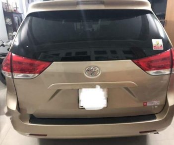 Toyota Sienna  LE 3.5  2010 - Gia đình cần bán xe Toyota Sienna dòng LE nhập Mỹ màu vàng cát