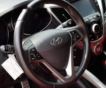 Hyundai Veloster    2011 - Bán Hyundai Veloster sản xuất năm 2011, màu đỏ, xe nhập như mới, 515 triệu