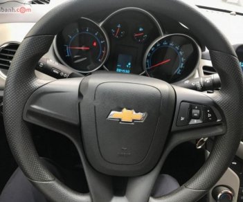 Chevrolet Cruze LT 1.6 MT 2015 - Cần bán lại xe Chevrolet Cruze LT 1.6 MT sản xuất 2015, màu đen số sàn