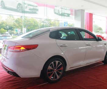 Kia Optima 2.0 GATH 2018 - Bán ô tô Kia Optima GATH sản xuất 2018, màu trắng, giá chỉ 864 triệu, giảm 15tr