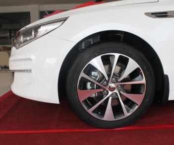 Kia Optima 2.0 GATH 2018 - Bán ô tô Kia Optima GATH sản xuất 2018, màu trắng, giá chỉ 864 triệu, giảm 15tr