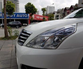 Nissan Teana 2011 - Bán Nissan Teana năm sản xuất 2011, màu trắng giá 490tr