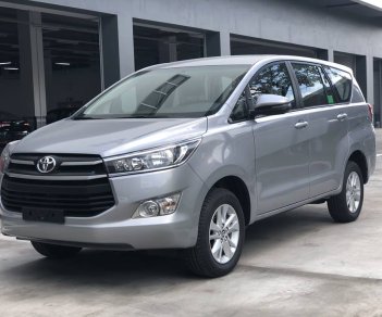 Toyota Innova 2.0E MT 2018 - Bán Toyota Innova 2018 model 2019