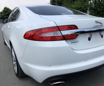 Jaguar XF 2016 - Jaguar XF ĐK 2016 hàng full màu trăng 5 chỗ, hàng full đủ đồ chơi, số tự động