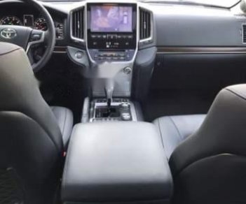 Toyota Land Cruiser 5.7L V8   2015 - Bán Toyota Land Cruiser 5.7L V8 năm 2015, màu đen, xe nhập như mới