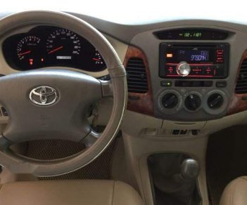 Toyota Innova 2007 - Cần bán gấp Toyota Innova năm 2007, màu bạc