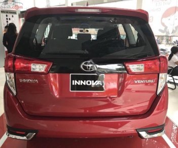 Toyota Innova 2.0 Venturer 2018 - Toyota Ninh Kiều bán xe Toyota Innova 2.0 Venturer SX 2018, màu đỏ