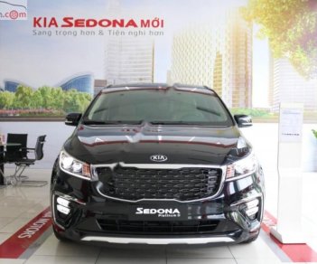 Kia Sedona Platinum G 2018 - Bán Kia Sedona Platinum G sản xuất năm 2018, màu đen, máy xăng