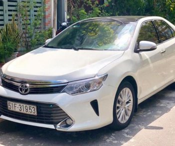 Toyota Camry 2.0E 2016 - Bán xe Toyota Camry 2.0E 2016, màu trắng  