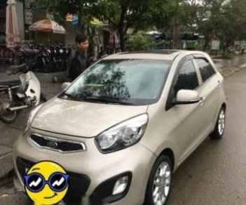 Kia Picanto 2012 - Cần bán gấp Kia Picanto đời 2012, màu kem (be) xe gia đình 